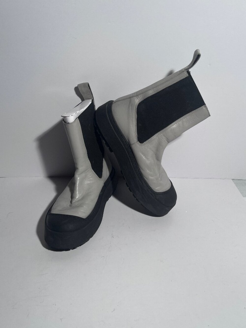 Camilla and Marc Italian Leather Chelsea Platform Boots Grey Black Size 36
